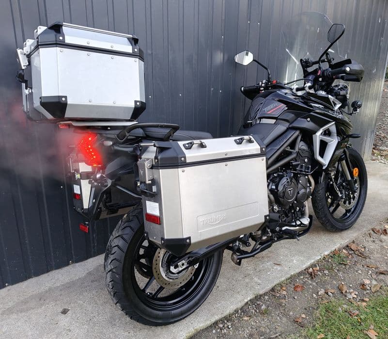 Triumph Tiger 800 XRX 850 * TABLET * 3x kufry ABS TC TEMPOMAT Full LED