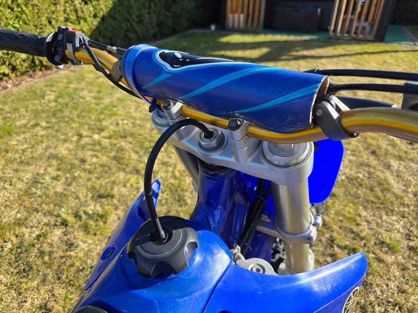 Motocykl Yamaha YZ 450 F. Prawdziwy potwór na bezdroża !