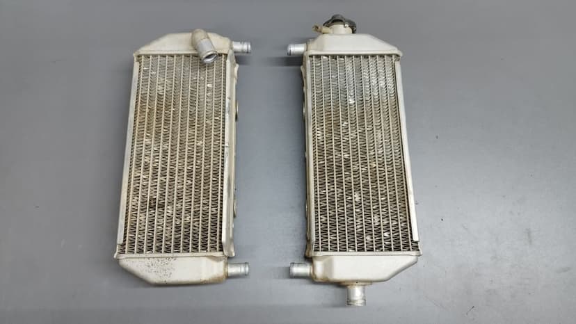 Suzuki RM 250r 01-04r bak wahacz moduł chłodnica zapłon części