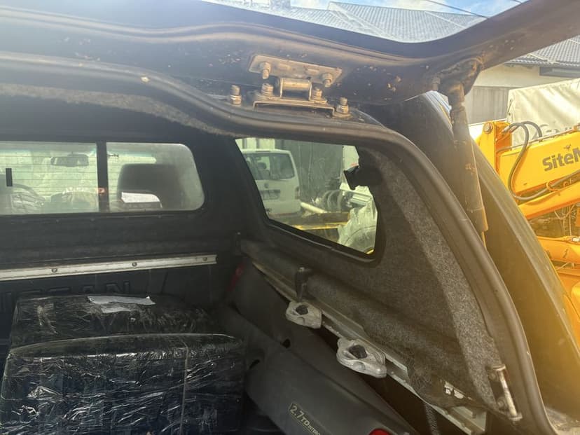 Zabudowa paki Nissan Navara D40 D22