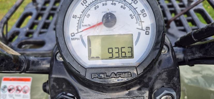 Quad ATV Polaris Magnum 330 nie yamaha honda cfmoto