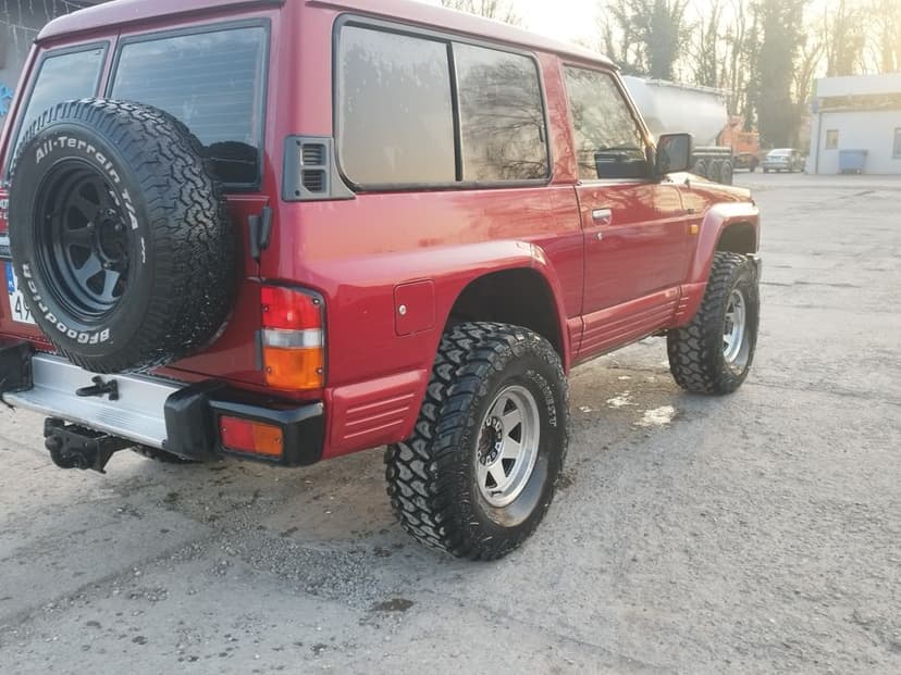 Nissan Patrol Y60 SLX  V8 Mercedes 97 rok