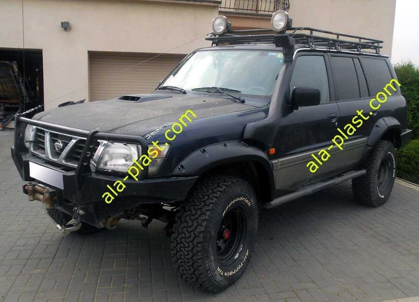 Nissan Patrol Y61 - 5 drzwi krótki GU2 GU3 GR GR2 poszerzenia nadkoli