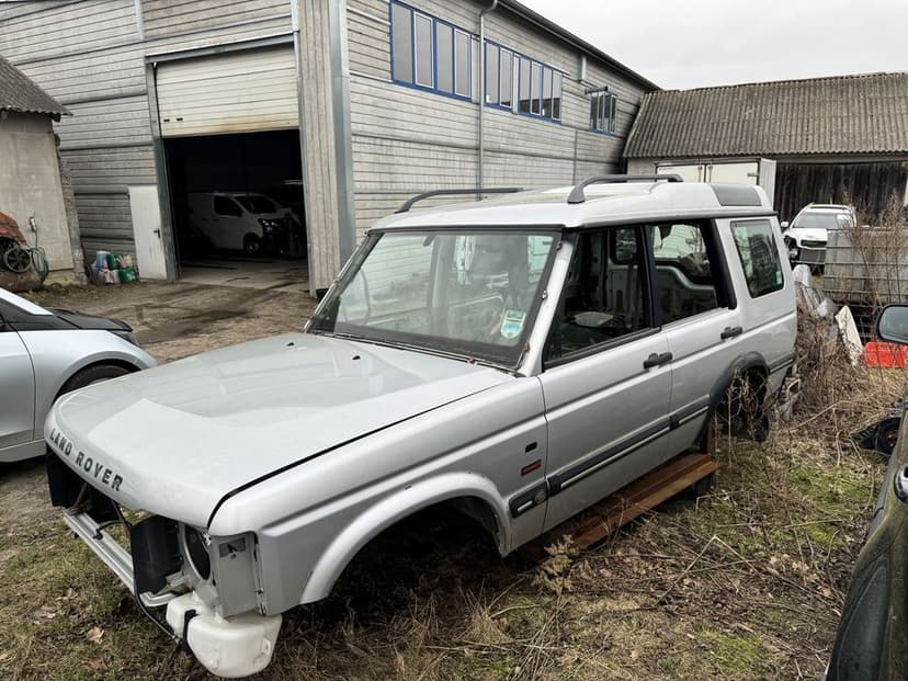 Rama Land rover Discovery II 2 ocynkowa, polakierowana proszkowo