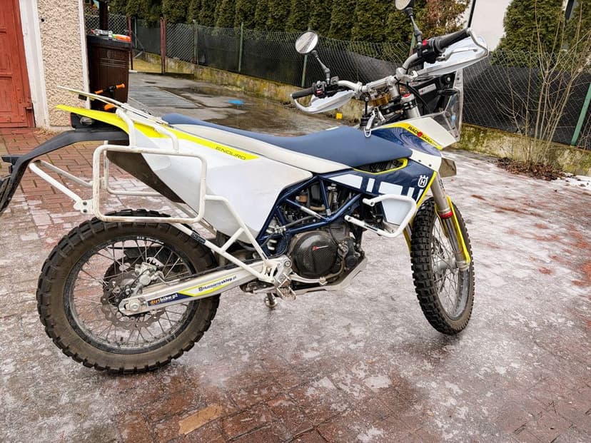 Husqvarna 701 Enduro 2023 • 4 900 km • FV • Doposażona