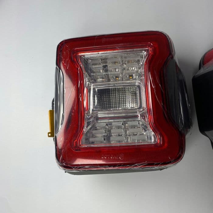 tylne światła lampy led jeep wrangler jl 2018+ clear 02/25
