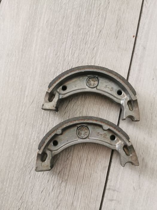 Yamaha grizzly 80 yfm szczeki hamulcowe klocki hamulca