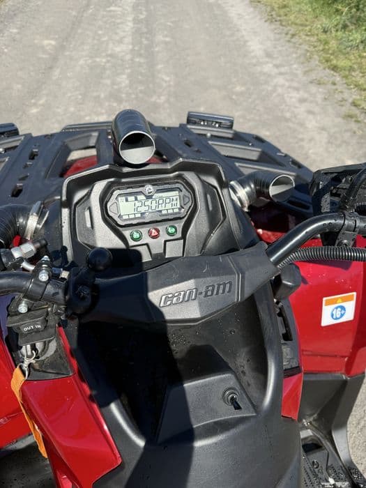 quad can-am outlander