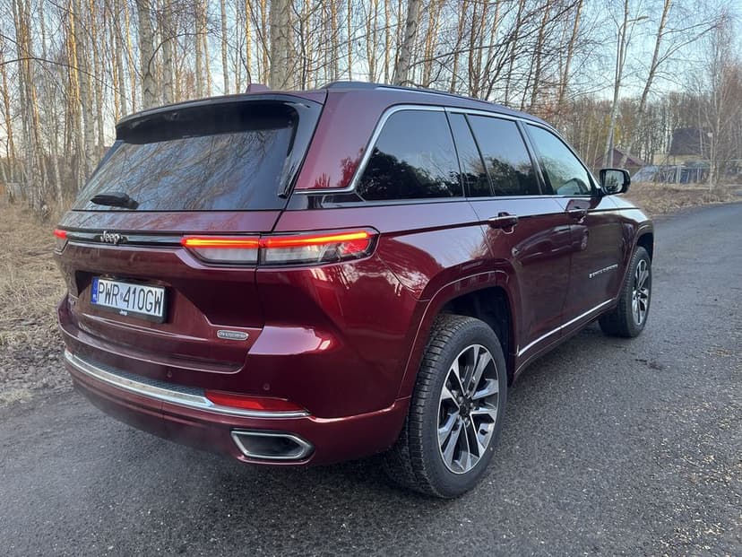 Jeep Grand Cherokee WL Overland 5,7 HEMI 2022 67 tys km, krótki, LPG