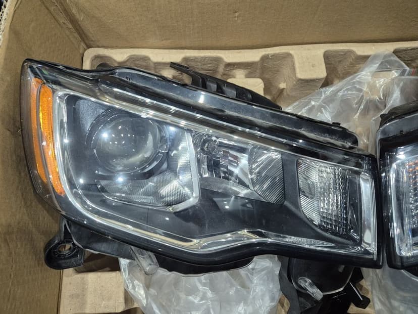 Reflektory Jeep Grand Cherokee wk2 lift Valeo