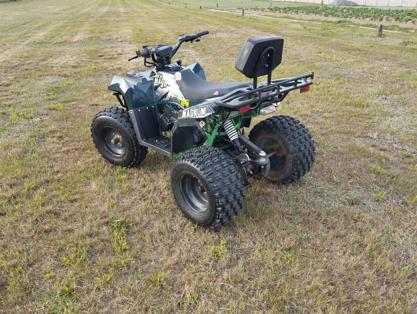 Quad Apollo Magnum 250