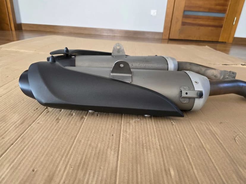 Tłumik wydech tłumiki Yamaha YZF R1 RN19 RN 19 osłona