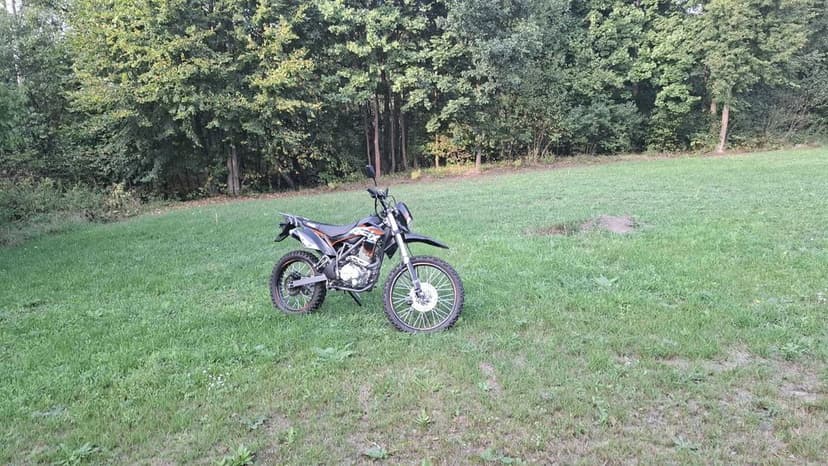 Cross ASIX DEFENDER 250cm3 na kołach 21/18"