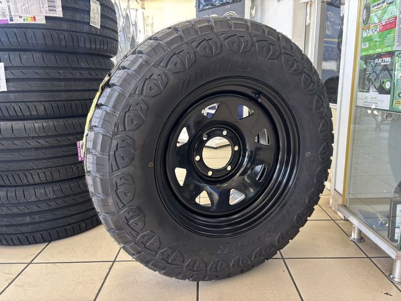 Koła terenowe Toyota Hilux 8x17 et0 265/70R17