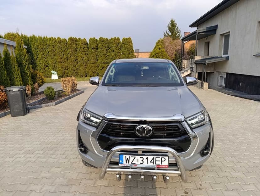 Toyota Hilux 2.8 D-4D 204 KM z 2021 | Salon PL