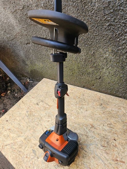 Nożyce spalinowe do żywopłotu HUSQVARNA 327 HE 3