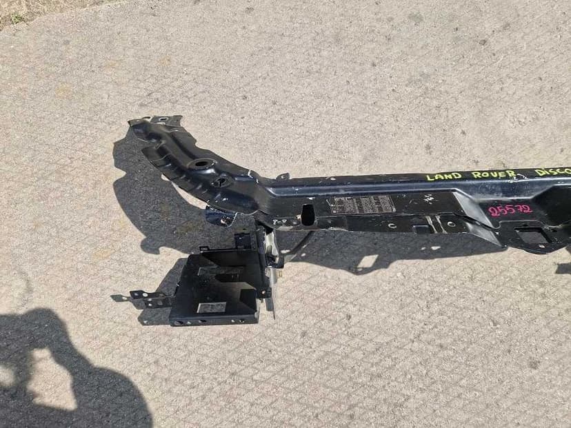 Land Rover Discovery Sport Wzmocnienie Pas Przód