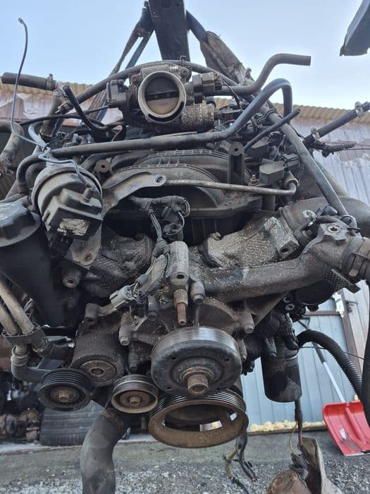 Jeep Cherokee KJ silnik 3.7 polift 05-06r uszkodzony