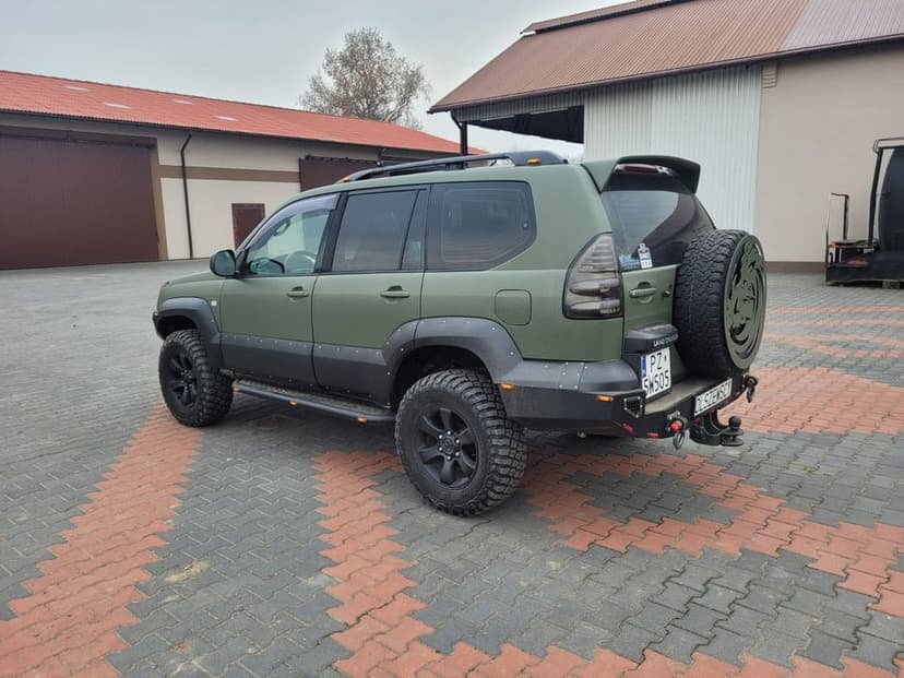 Toyota Land Cruiser 120