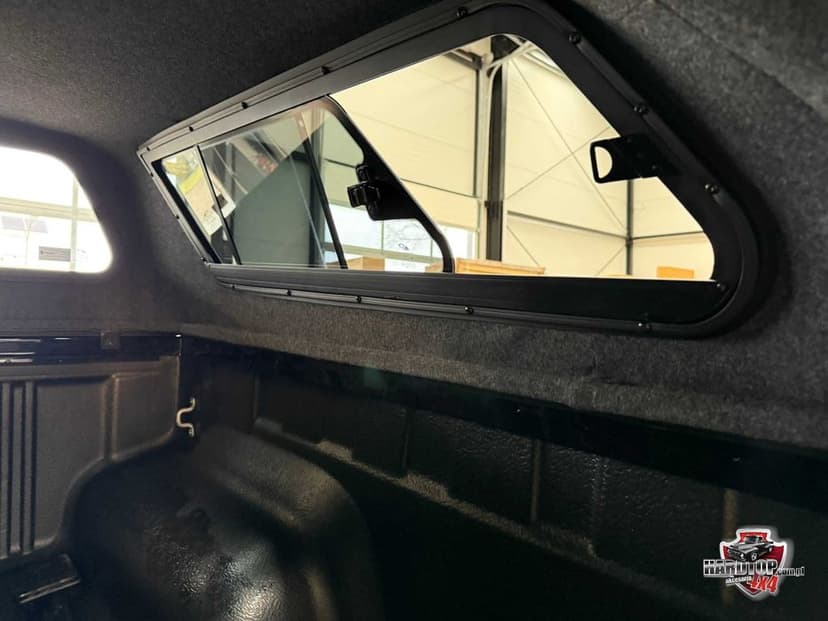 Zabudowa Paki PREMIUM HARDTOP (Szyby Przesuwne) TOYOTA HILUX 2015+ 4x4