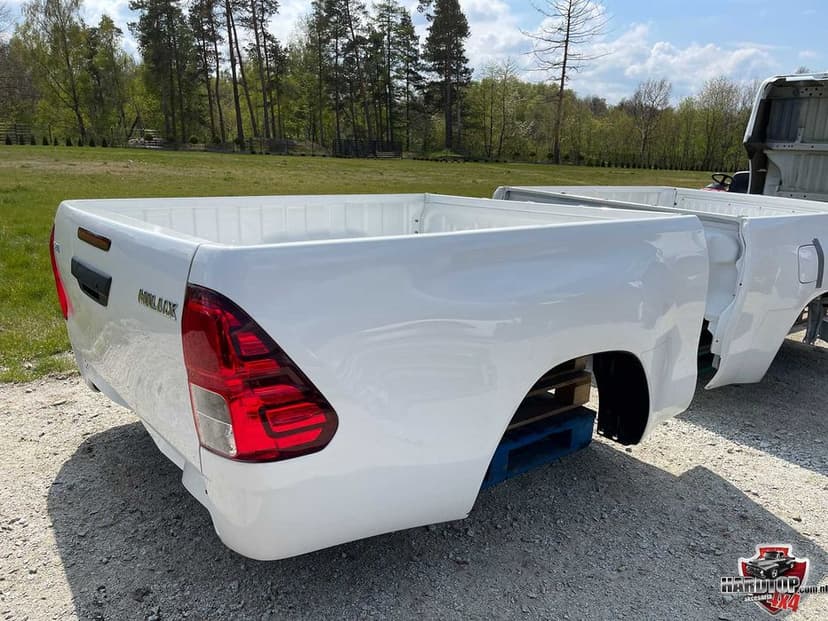 Paka Toyota Hilux 2016+ 1,5 ExtraCab Skrzynia ładunkowa Nowa fabryczna