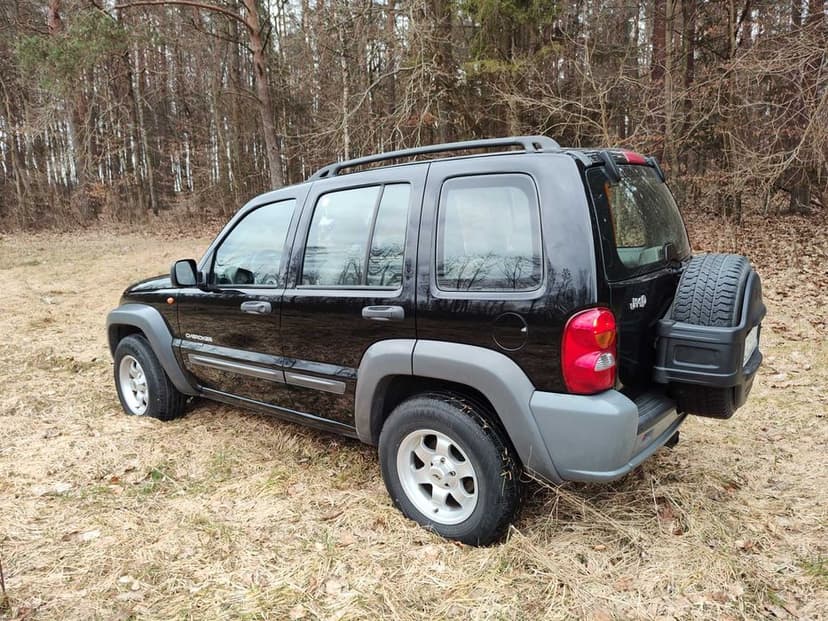 Jeep Cherokee KJ 2.4 benzyna 4X4 klima doinwestowany VAT 23% reduktor