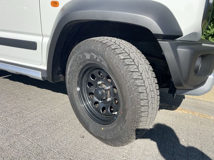 Suzuki Jimny IV 1.5 pro salon Polska