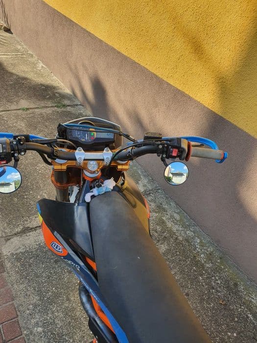 Supermoto KTM SMCR 690 !