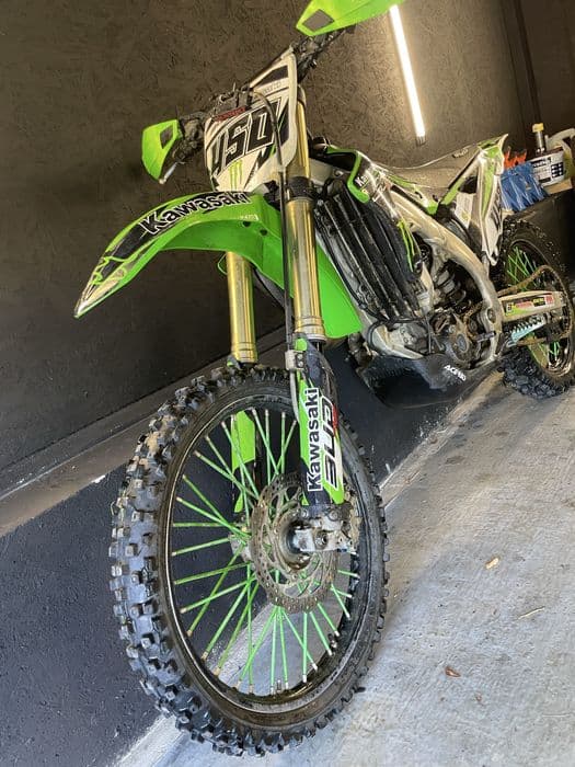 Kawasaki kxf 450 na  wtrysku