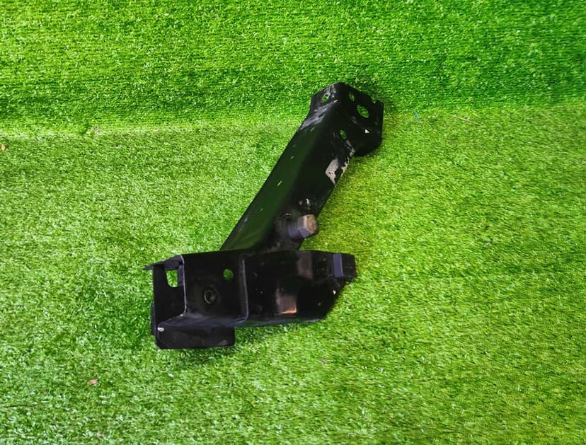 Okular pasa prawy górny Jeep Grand Cherokee WKII SRT 2014-