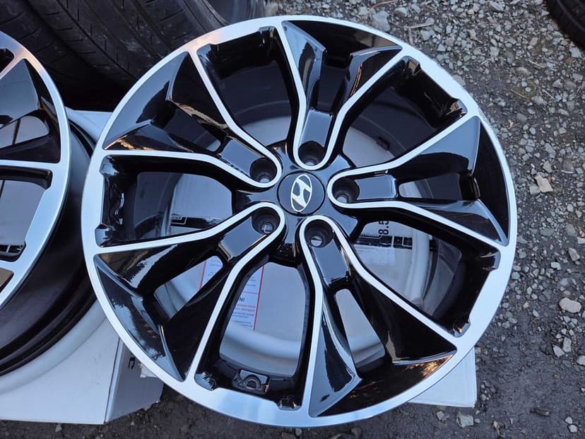 Felgi HYUNDAI i30 KONA N TUCSON VELOSTER IoniQ Elantra 19 5x114,3 ET55