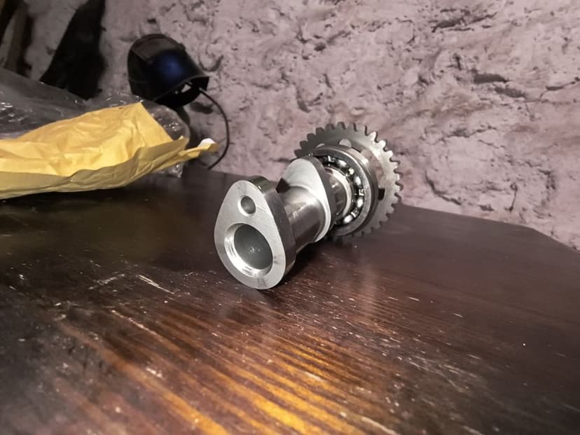 Nowy Wałek rozrządu ssący Kawasaki kx 250 f