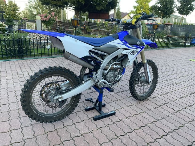 Yamaha Yzf 250 super stan