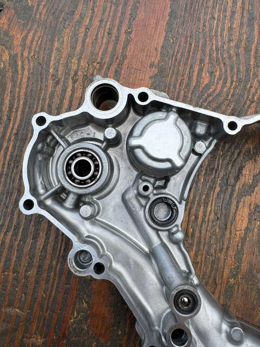 pokrywa cwiartka polkarter sprzegla Cover yamaha yzf wrf 450 r 03-06