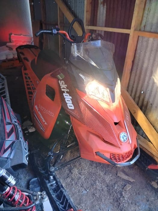 Skuter śnieżny Ski doo sumit 800.  2015