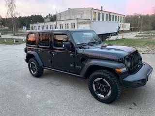 Jeep Wrangler 2.0 benzyna 282 km