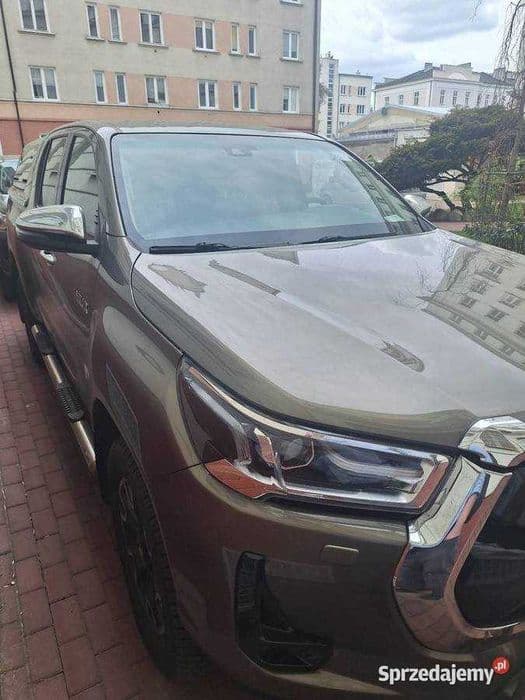 Toyota Hilux automat 2023 Diesel 2,8