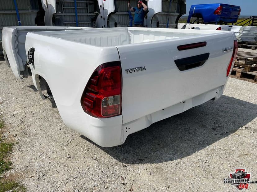 Skrzynia Ładunkowa PAKA burta Toyota HILUX 1,5 Kabiny Space Cab