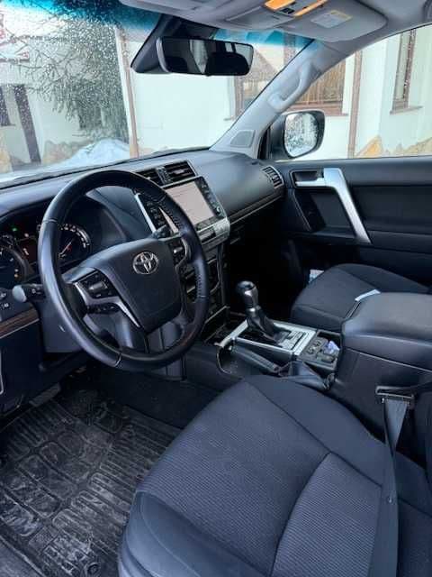 Toyota Land Cruiser 150 inv 2022