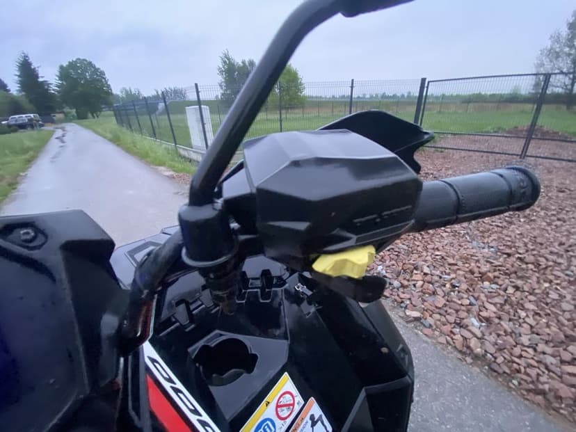 Grill chłodnica wentylator Koła felgi Wyciągarka dyfer skrzynia wariator sprzęgło polaris sportsman xp 1000 polaris 850 wahacz piasta tarcza