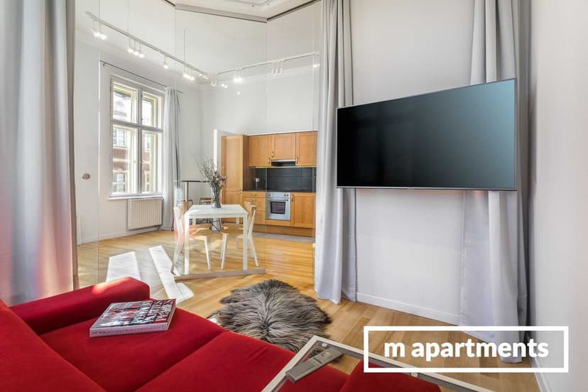 70m² | Deluxe View | 4m High | Lift | AirCon | NO COMMISSION