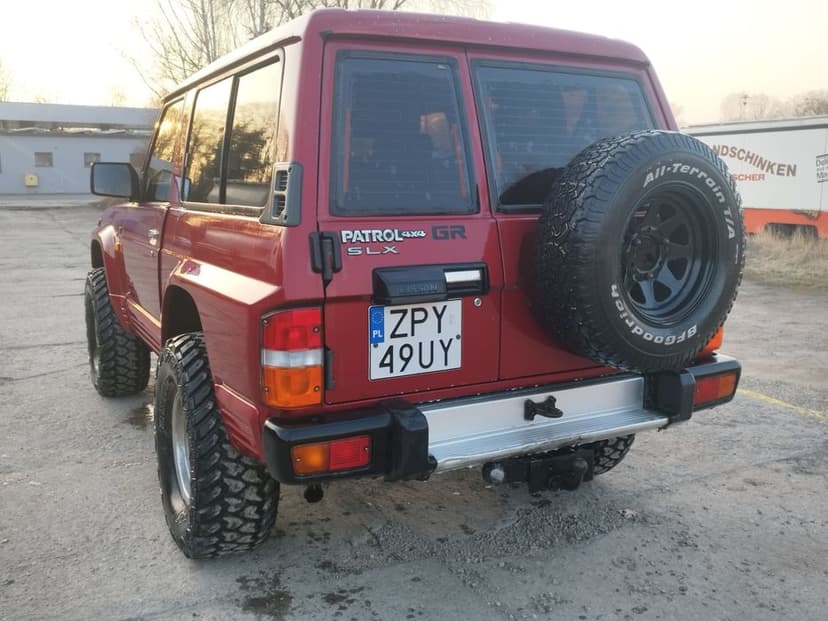 Nissan Patrol Y60 SLX  V8 Mercedes 97 rok