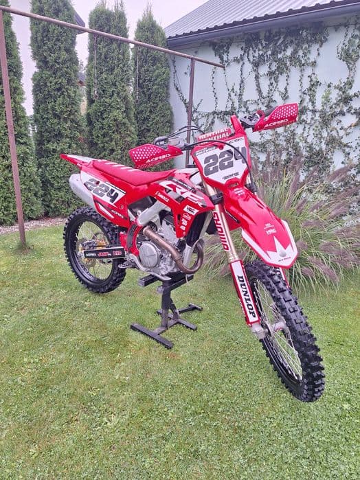 Honda CRF 250R .