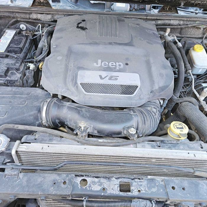 Jeep Wrangler 2015 uszkodzony