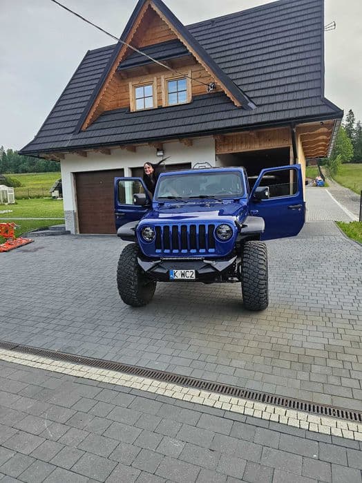 Jeep Rubicon 3.6 bezyna 40.000km stan idealny