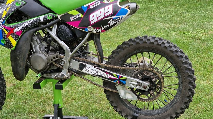 Motocykl cross Kawasaki kx85