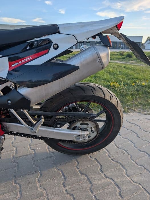SWM SM 125-R – Włoskie Supermoto (Technologia Husqvarna!) | Kat. B / A1