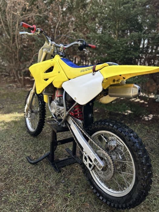 Suzuki RM 85 – Duże Koła (19/16) – Rok 2007 – Gotowa do Jazdy!