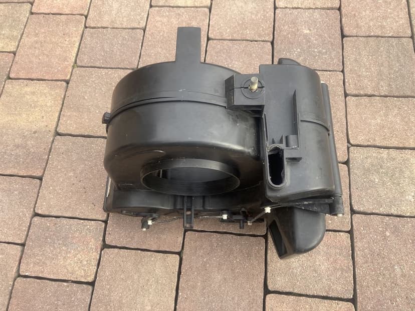 Suzuki samurai nagrzewnica obudowa hiszpan santana