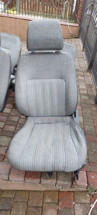 Fotele nissan patrol y60